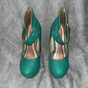 Aqua green wedges with gold studs